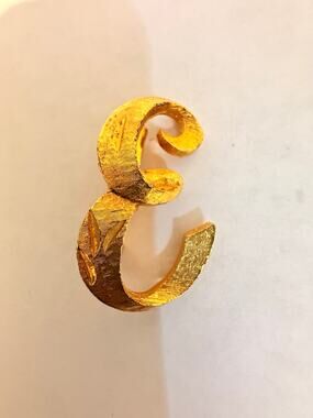 Vintage Mamselle Gold Tone Initial E Textured Letter Brooch